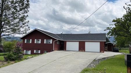 Home for Sale with Mountain Views in Grangeville, Idaho - image 42