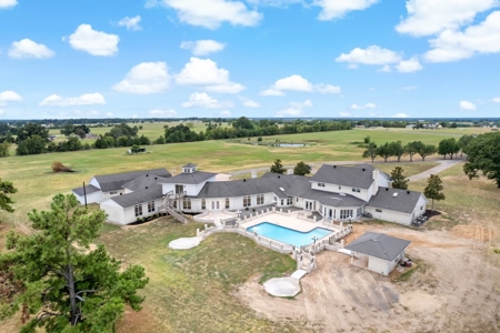 Luxury Property for Sale in Paris, Texas - image 19