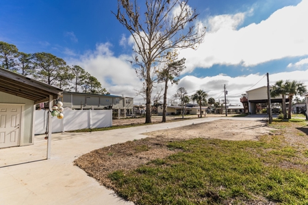 Waterfront Lot For Sale in Suwannee FL! - image 4