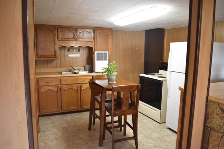 Home in Bean Station, Tennessee near Cherokee Lake - image 12