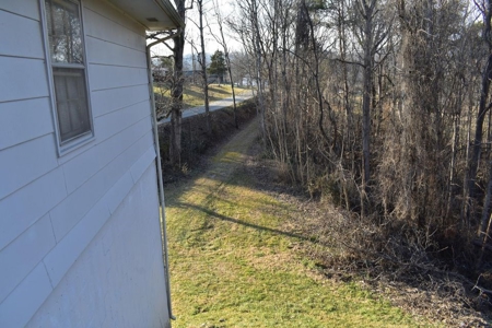Home in Bean Station, Tennessee near Cherokee Lake - image 4