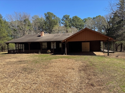 Log Home on 6.06 acres in Hughes Springs Texas - image 10
