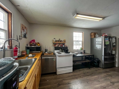 Eastern Oregon Two Bedroom Home - image 3