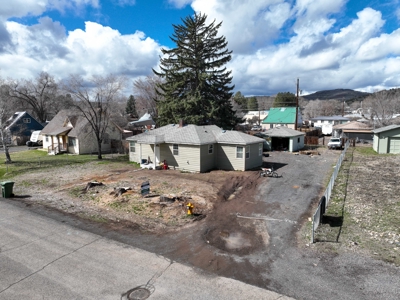 Eastern Oregon Two Bedroom Home - image 17