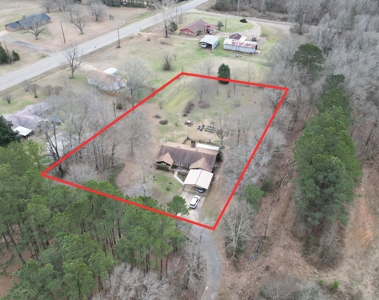 East Texas Country Home and Hobby Farm in Cass County - image 1