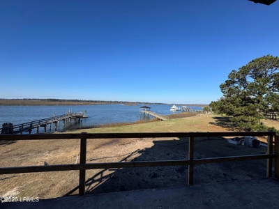 Large home overlooking the Beaufort River - image 6