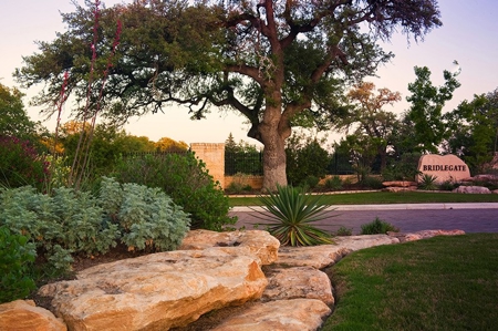 Rare Riverfront 3.28 Acre lot - image 10