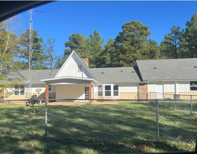 Home with Acreage for Sale in Antlers Oklahoma - image 16
