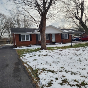 3 bedroom 1 bath brick home for sale in Franklin, Ky - image 16