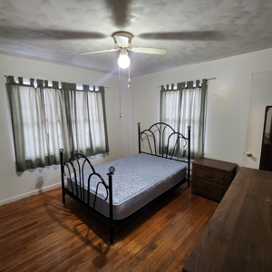 3 bedroom 1 bath brick home for sale in Franklin, Ky - image 2