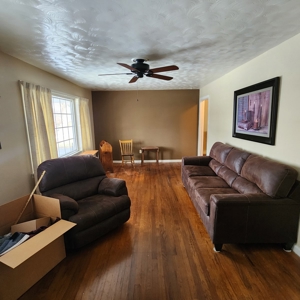 3 bedroom 1 bath brick home for sale in Franklin, Ky - image 3