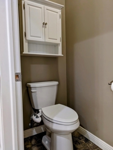 Stunning  4 Bedroom 3 Bath Home In Lexington Nebraska - image 18