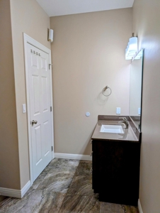 Stunning  4 Bedroom 3 Bath Home In Lexington Nebraska - image 25