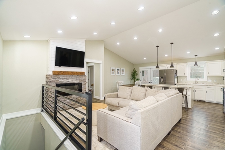 Country Home for Sale in Salem, Missouri - image 3