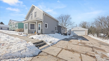 Traditional 2 Story 4-Bedroom Home in Hillsboro, Wisconsin - image 1