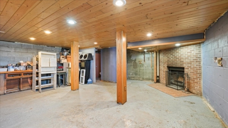 Traditional 2 Story 4-Bedroom Home in Hillsboro, Wisconsin - image 31