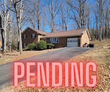 **PENDING**  Home for Sale in the Town of Christiansburg VA - image 23