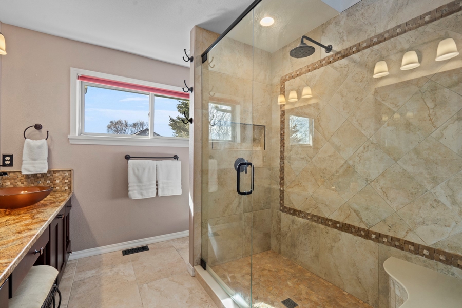 Upgraded Primary Bathroom