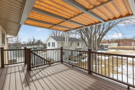 Missouri Valley Home With Amazing Views! - image 8