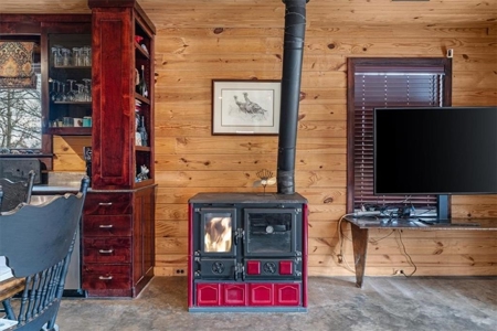 LOG Cabin Country Home on 133.50 Wildlife Acres For Sale - image 16