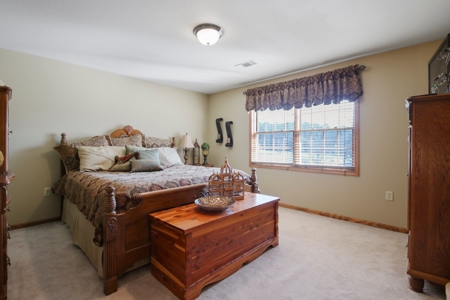 Luxury Home in the Prestigious Country Club Community - image 23