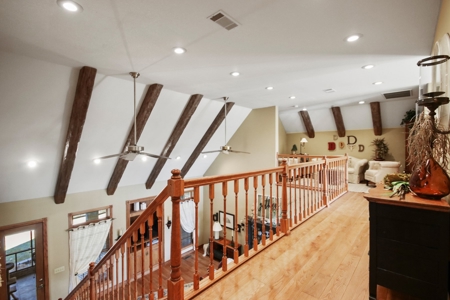 Luxury Home in the Prestigious Country Club Community - image 27