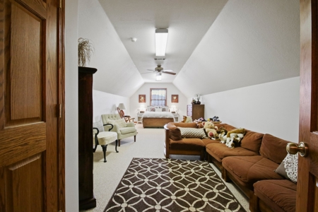 Luxury Home in the Prestigious Country Club Community - image 26