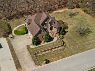Luxury Home in the Prestigious Country Club Community - image 45