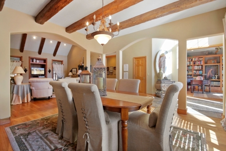 Luxury Home in the Prestigious Country Club Community - image 8