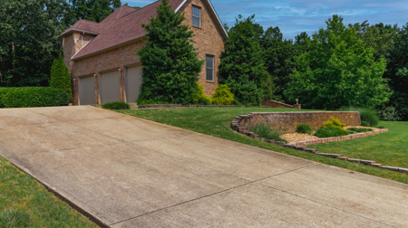 Luxury Home in the Prestigious Country Club Community - image 42