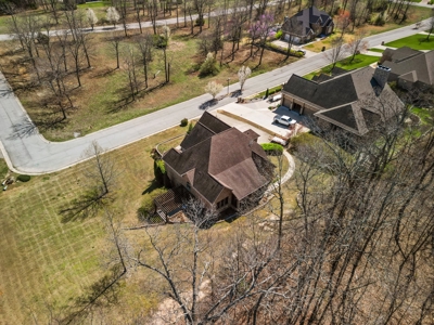 Luxury Home in the Prestigious Country Club Community - image 41
