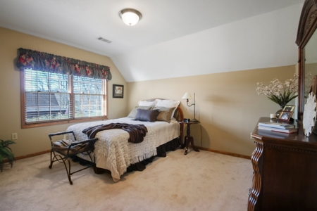 Luxury Home in the Prestigious Country Club Community - image 24