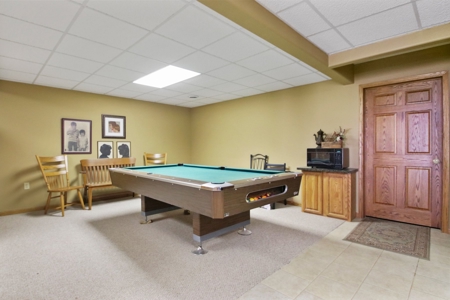 Luxury Home in the Prestigious Country Club Community - image 31