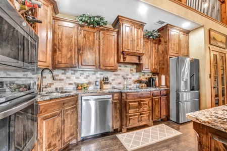 Texas Home For Sale in Paradise ISD - image 9