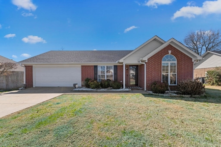 Updated 3 Bedroom Home For Sale in Searcy, Arkansas - image 1