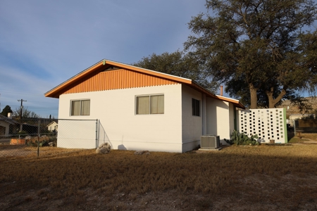 301 E Kerr Home For Sale Sanderson, Tx Terrell County - image 17