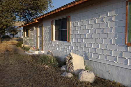 301 E Kerr Home For Sale Sanderson, Tx Terrell County - image 4