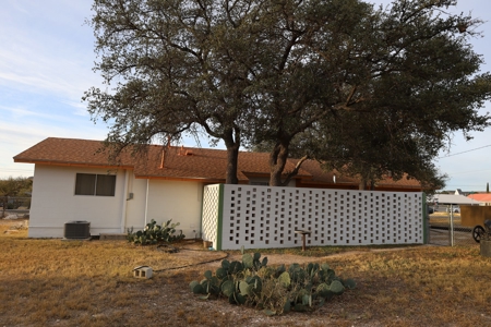 301 E Kerr Home For Sale Sanderson, Tx Terrell County - image 19