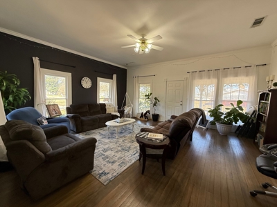 Historic House For Sale in De Kalb Texas - image 2