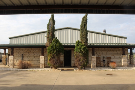 65 Acre Hilltop Ranch – 2820 Talbert Rd, China Spring, TX - image 1