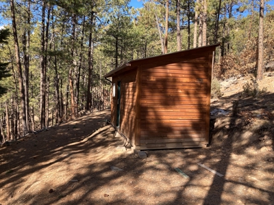 Charming Off-Grid One-Bedroom Cabin Near Chama NM - image 8