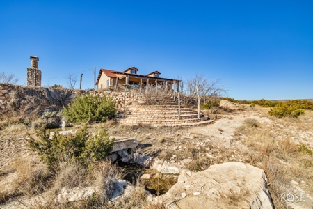 300 Acres in Ozona TX with Home For Sale - image 37