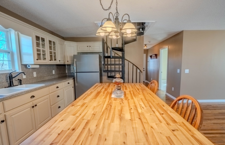 Secluded Cabin For Sale With Shop & Barn Deer & Turkey Hunt - image 20