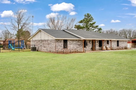 Updated Home For Sale Powderly TX - image 19