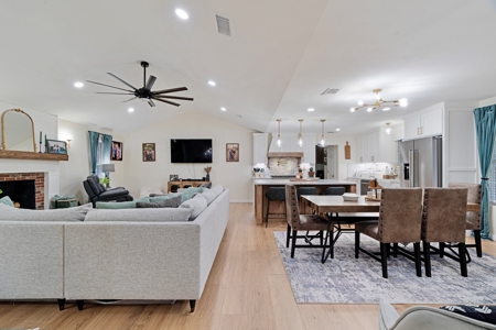 Updated Home For Sale Powderly TX - image 7