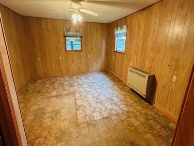 Country Home & Acreage----30,000 Sq Ft Of Bldgs - image 25