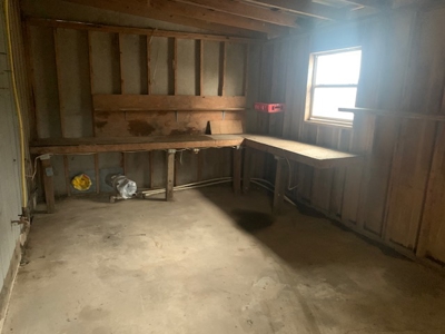 Country Home & Acreage With 30,000 Sq Ft Of Bldgs - image 37