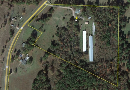 Country Home & Acreage With 30,000 Sq Ft Of Bldgs - image 30