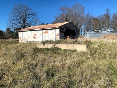 Country Home & Acreage----30,000 Sq Ft Of Bldgs - image 6