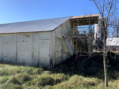 Country Home & Acreage----30,000 Sq Ft Of Bldgs - image 9